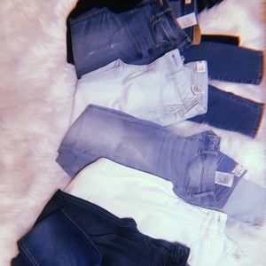 7 PAIRS OF HOLLISTER JEANS PRACTICALLY NEW